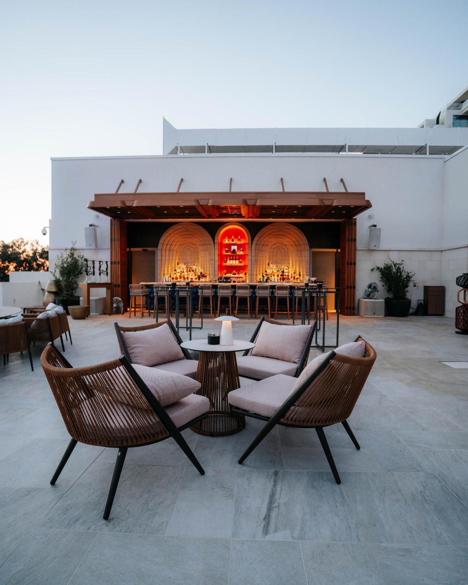 City Of Dreams Mediterranean - Integrated Resort, Casino & Entertainment Limassol Exterior photo The rooftop bar at the hotel