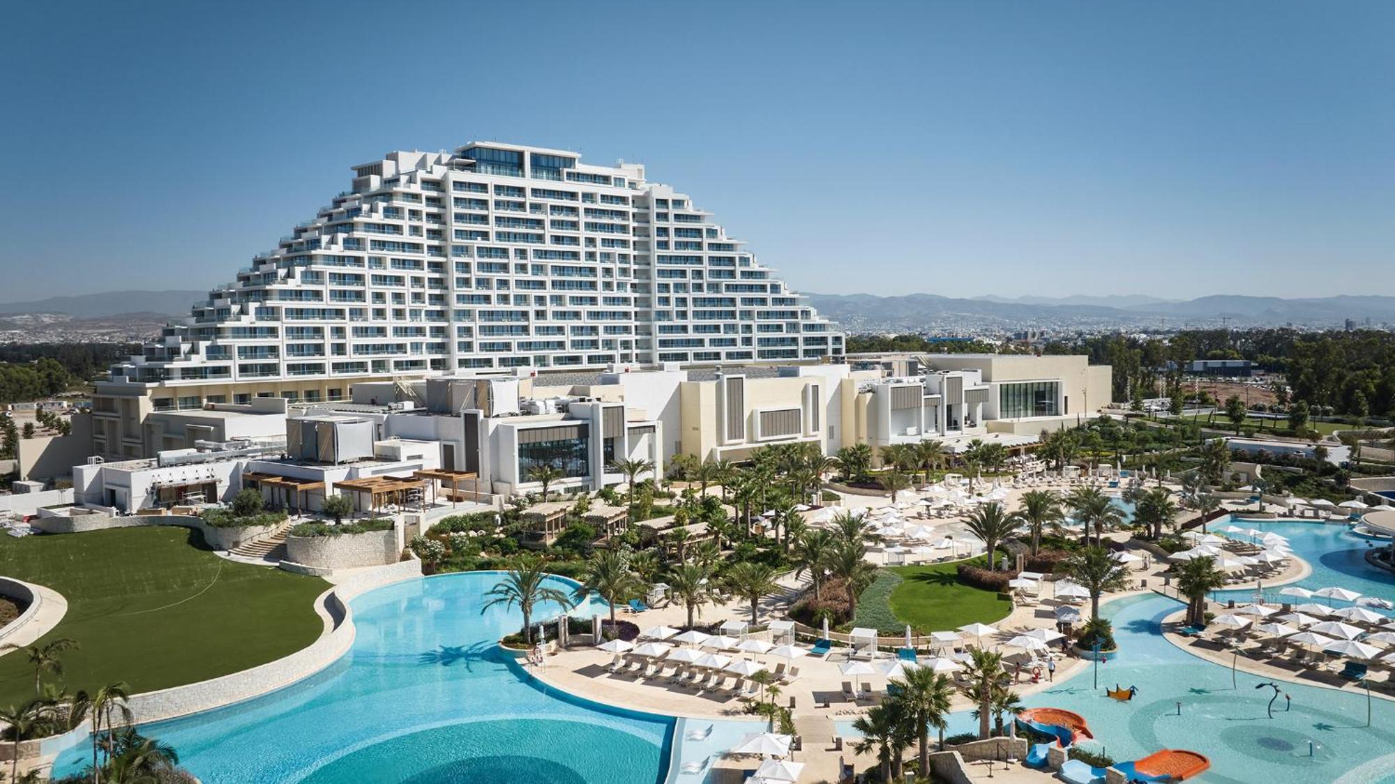 City Of Dreams Mediterranean - Integrated Resort, Casino & Entertainment Limassol Exterior photo The Atlantis Resort